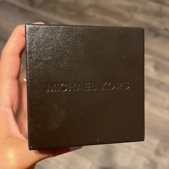 MICHAEL KORS GOLD CHRONOGRAPH WATCH UNISEX - Picture 7 of 11